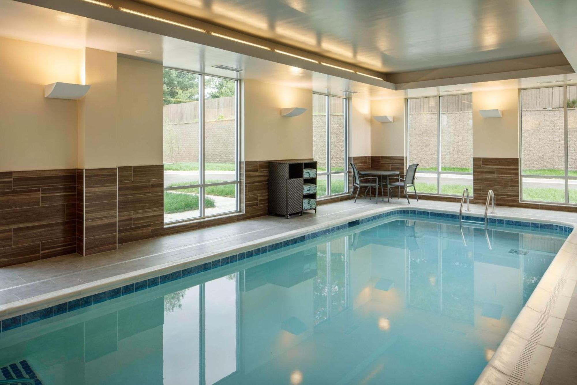 Fairfield Inn & Suites By Marriott Louisville Northeast Esterno foto